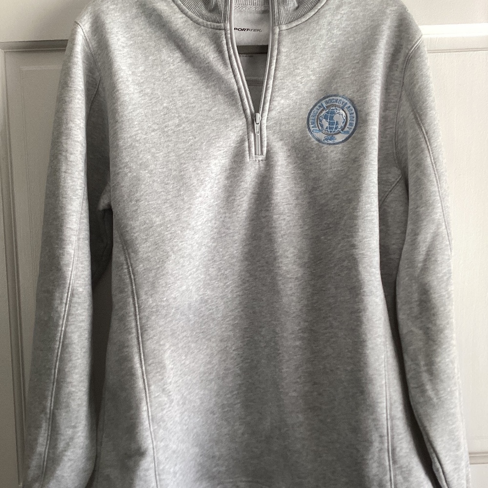 American Hockey Academy quarter zip, Ladies Large